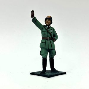 Mussolini a piedi(uniforme verder)