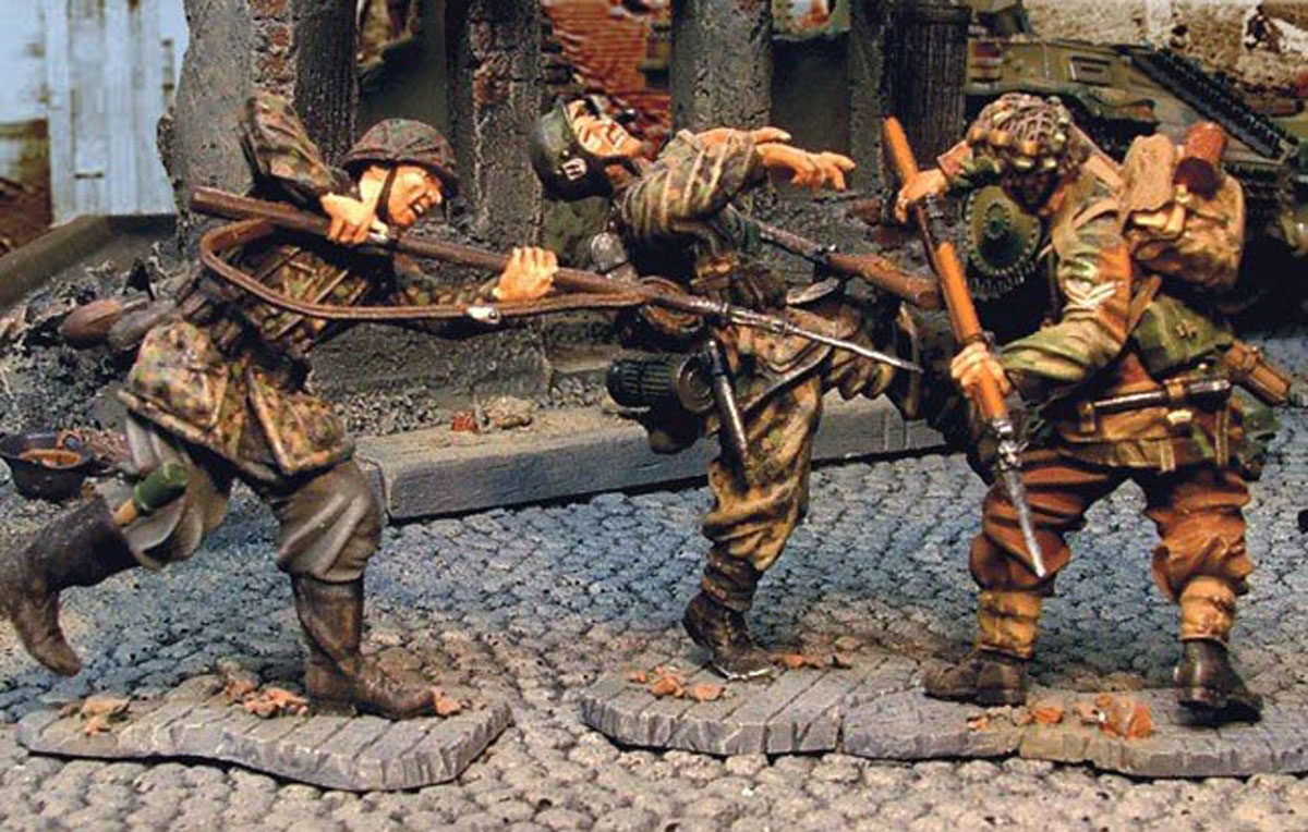 Scena di combattimento tra due inglesi e un tedesco
