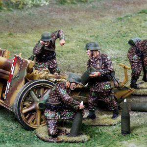 Sig33 Waffen SS Normandy w/four crew including ammo