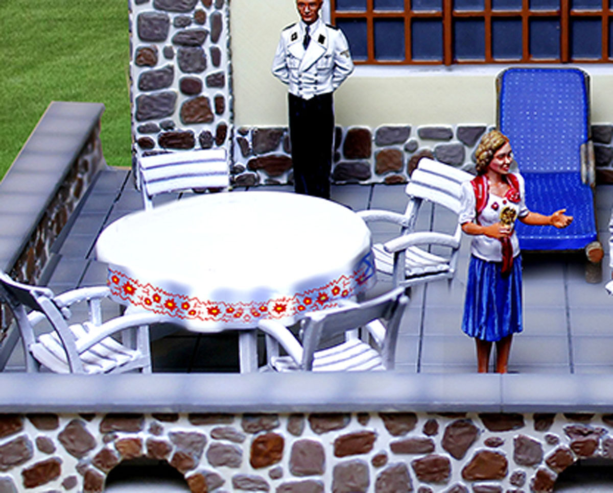 LAH Berghof Furniture Set