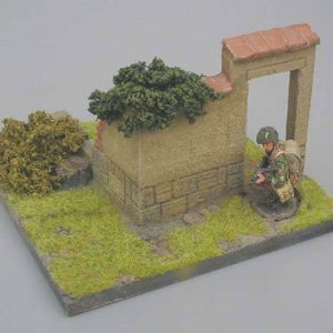 Ruined garden corner (figures not included) 6" SQUARE