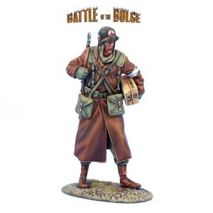 US Winter Infantry Medic with M1 Garand