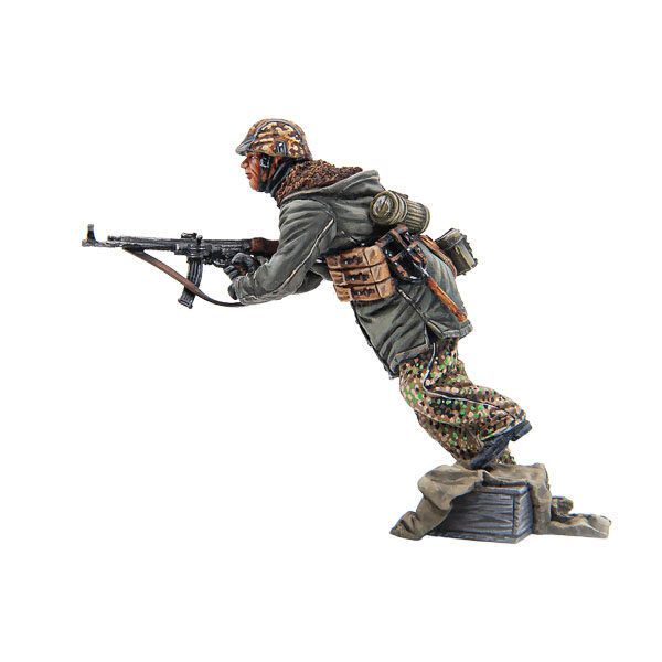 BB068 German Waffen SS Leaning with MP44 and Box
