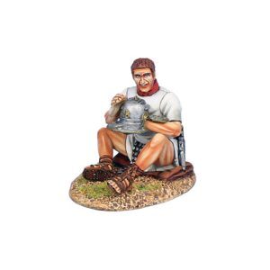 Imperial Roman Legionary Polishing Helmet - White Tunic