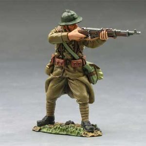 Fuciliere francese in piedi che spara