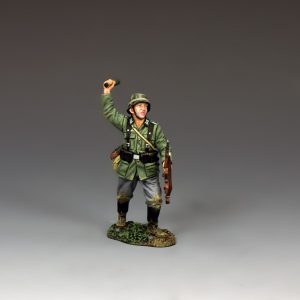 German Soldaten w/Grenade