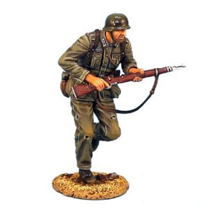 Soldato che corre con fucile