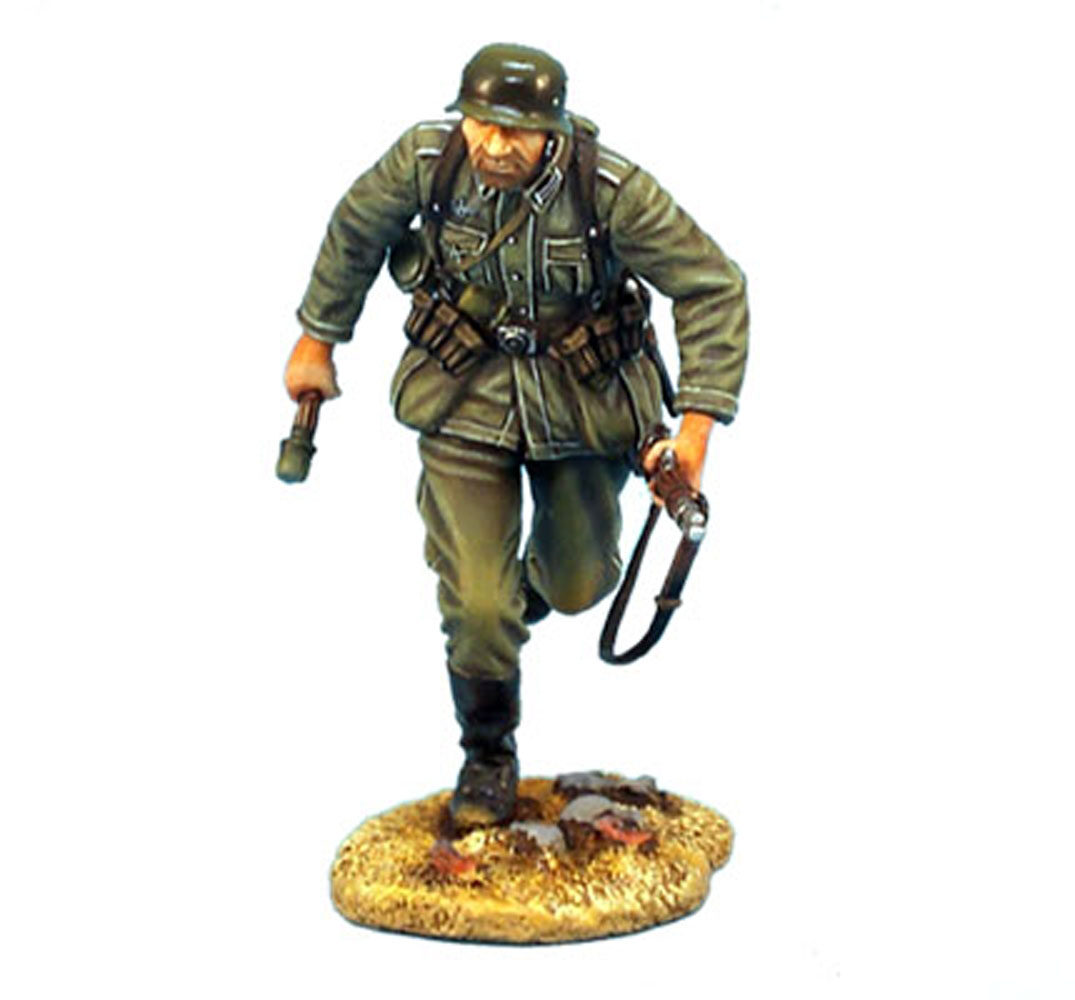 Heer Infantry Running with Rifle and Grenade