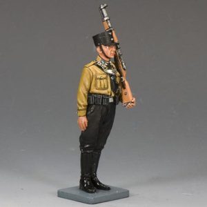 Soldato delle SS sull'attenti (pre 1933)