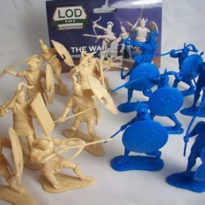 16 figures 8 Greeks in 4 poses in cream and 8 Trojans in 4 poses in blue