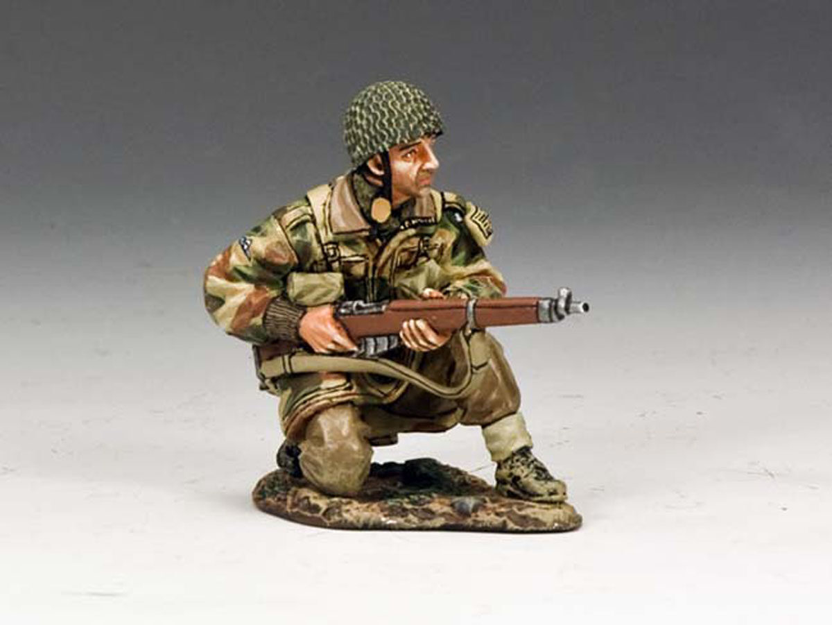 Kneeling with Rifle (Articoli in formato PREMIUM)