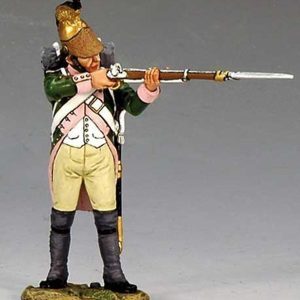 Soladato in piedi che spara