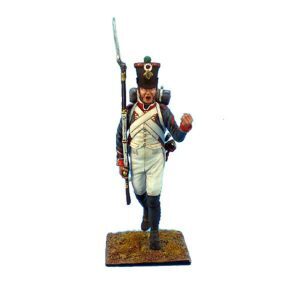 Sottufficiale dei Fucilieri francesi in uniforme completa che incita i soldati