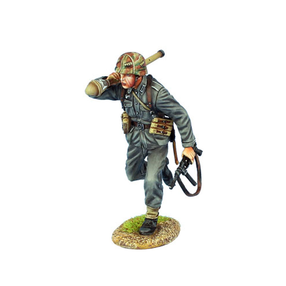 German Heer Infantry Running with Panzerfaust