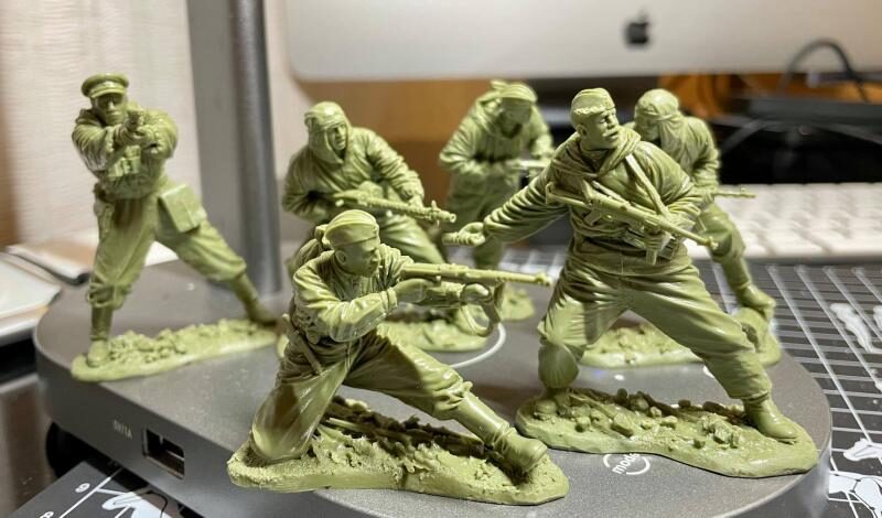 WWII Russian Scouts--6 in 6 poses.