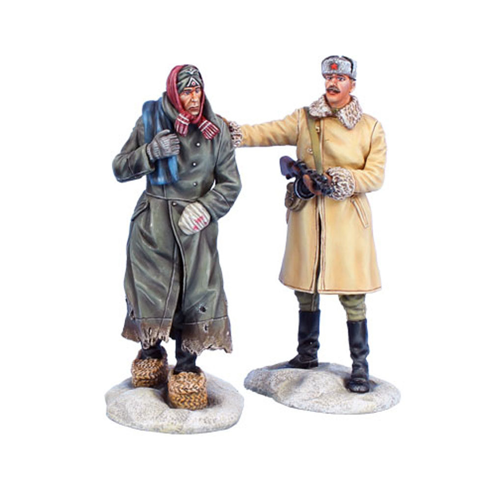 Russian Soldier with PPSH41 with German POW