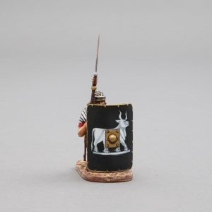 Kneeling Legionnaire with Pilum raised waiting for the order to go into battle (9TH LEGION)