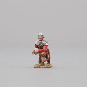 kneeling Legionnaire with rock, ready to load the Onager