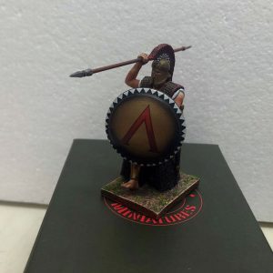 Hoplite with shield design