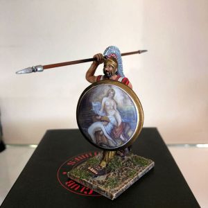 Hoplite with shield design