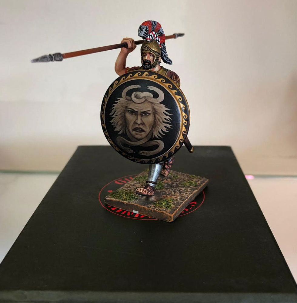 Hoplite with shield design