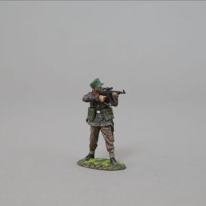 SS Trooper withÿStg.44 fitted with a sniper scope