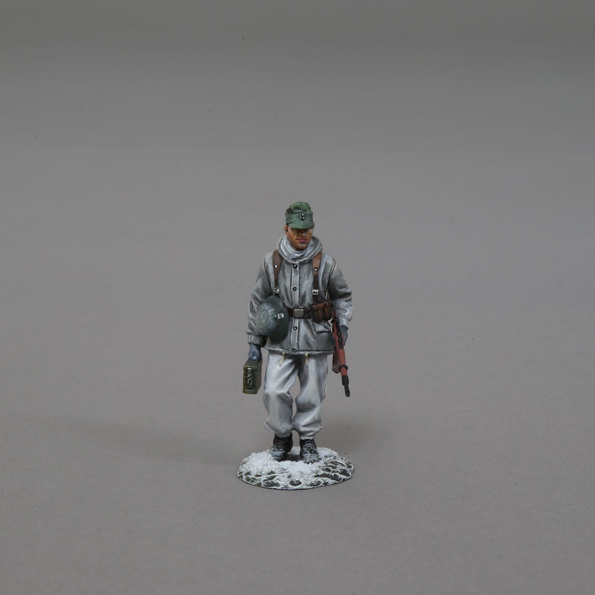 Winter Rifleman # 1 with Ammunition Case