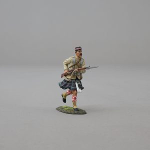 Charging Highlander wearing Glengarrie