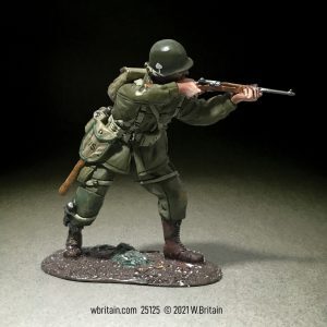 U.S. 101st Airborne Standing Firing Carbine, Winter 1944-1945 - Single figure in box