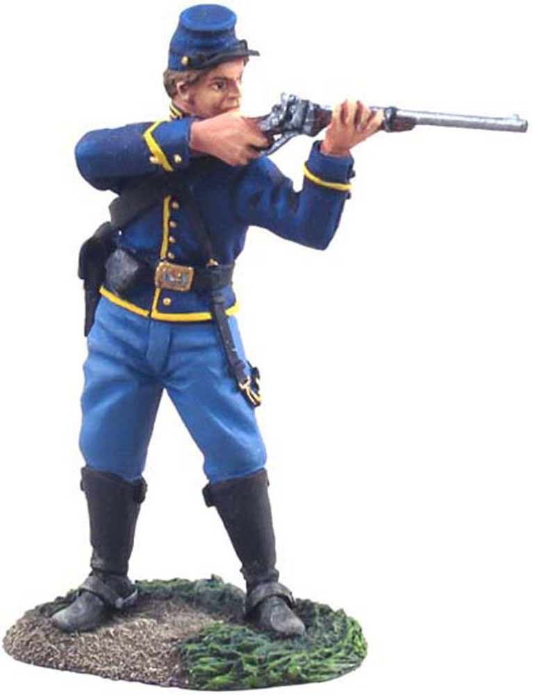 Union Cavalry Trooper Dismounted Standing Firing