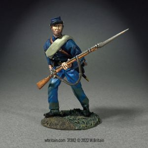Federal Irish Brigade Advancing Loading