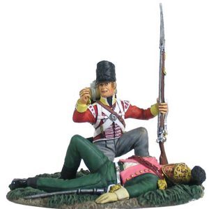 British 44th Foot Light Company Looting French Officer - 2 Piece Set