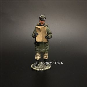 KH065 LSSAH Officer is Reading a Map