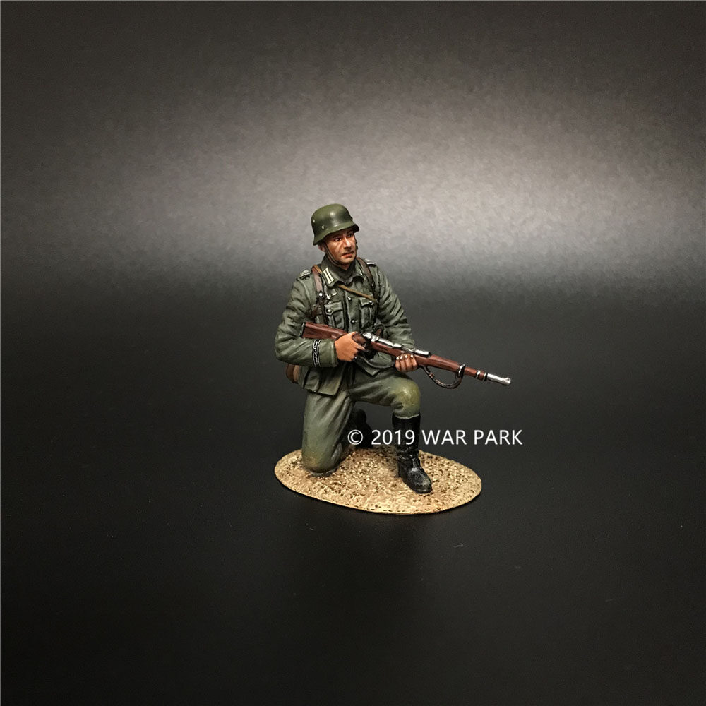 KU014 Groá deutschland Soldier Kneeling with 98k Rifle
