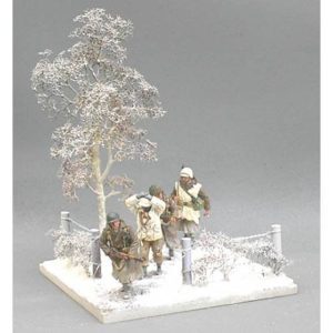 Sezione invernale con cinta in filo spinato (figure king&country e albero s09c acquistabili a parte