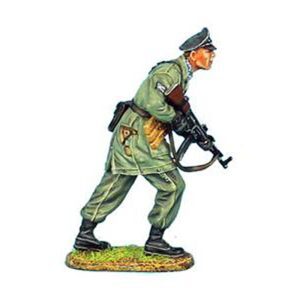 German Fallschirmjager Lieutenant with STG 44 NO BOX