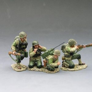 Chiamare rinforzi. Ufficiale, operatore radio, due marines