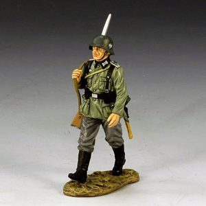 Fuciliere della Wehrmacht in marcia