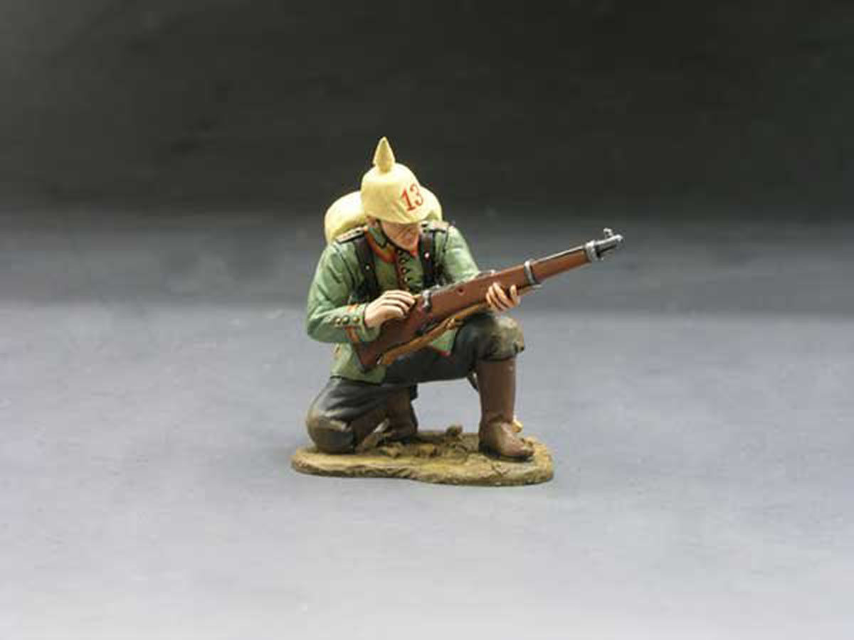 Fuciliere del 13ø Fucilieri Bavaresi in ginocchio che ricarica