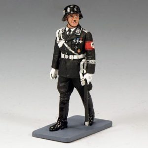 Sepp Dietrich in una nuova posa in