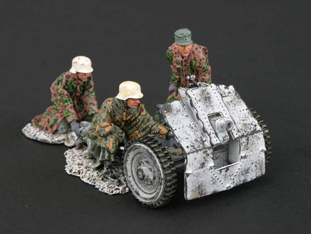 Cannone da 75 mm con tre artiglieri SS (Versione Invernale)