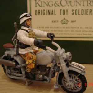 Dispatch rider and motorcycle vers. WINTER