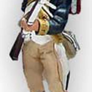 Soldato americano in piedi che ricarica