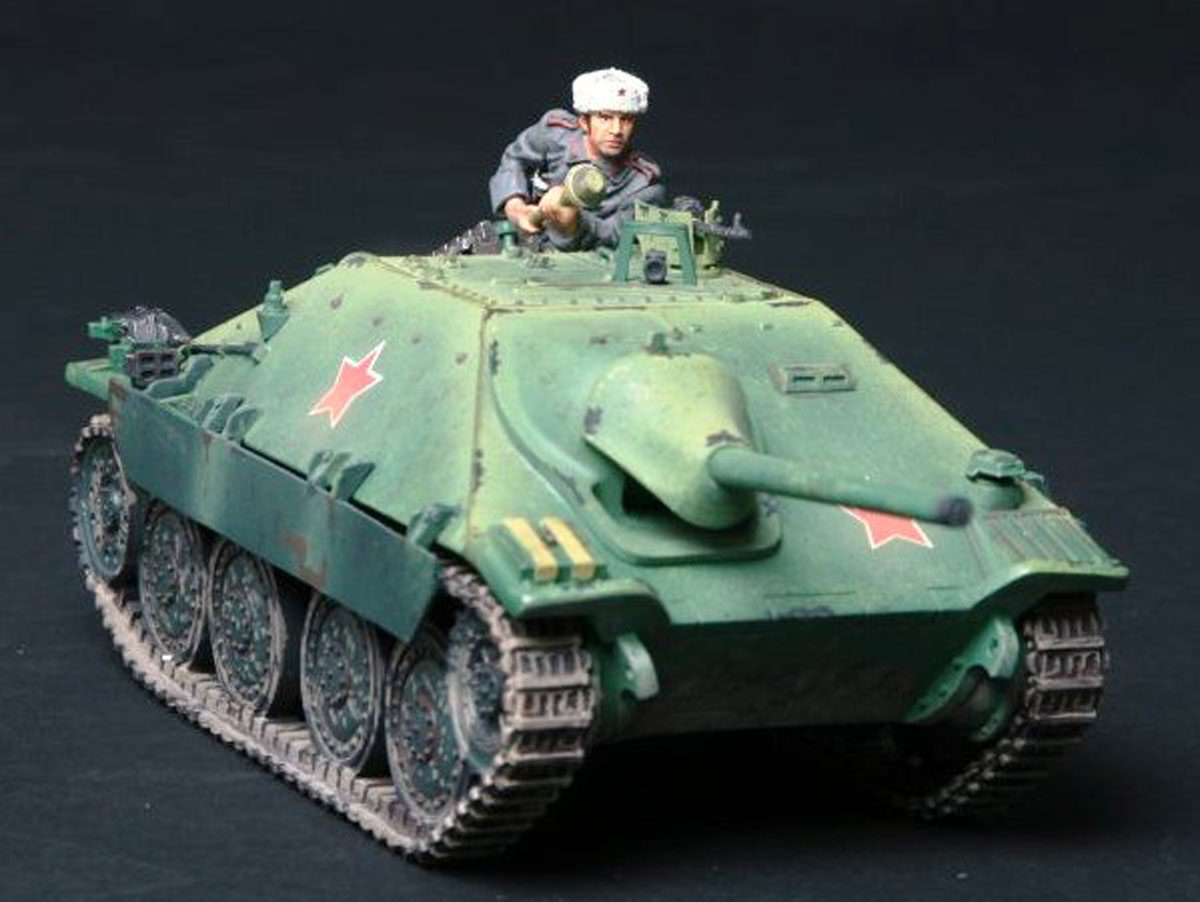 Carro Hetzer catturato e trasformato in versione Russa