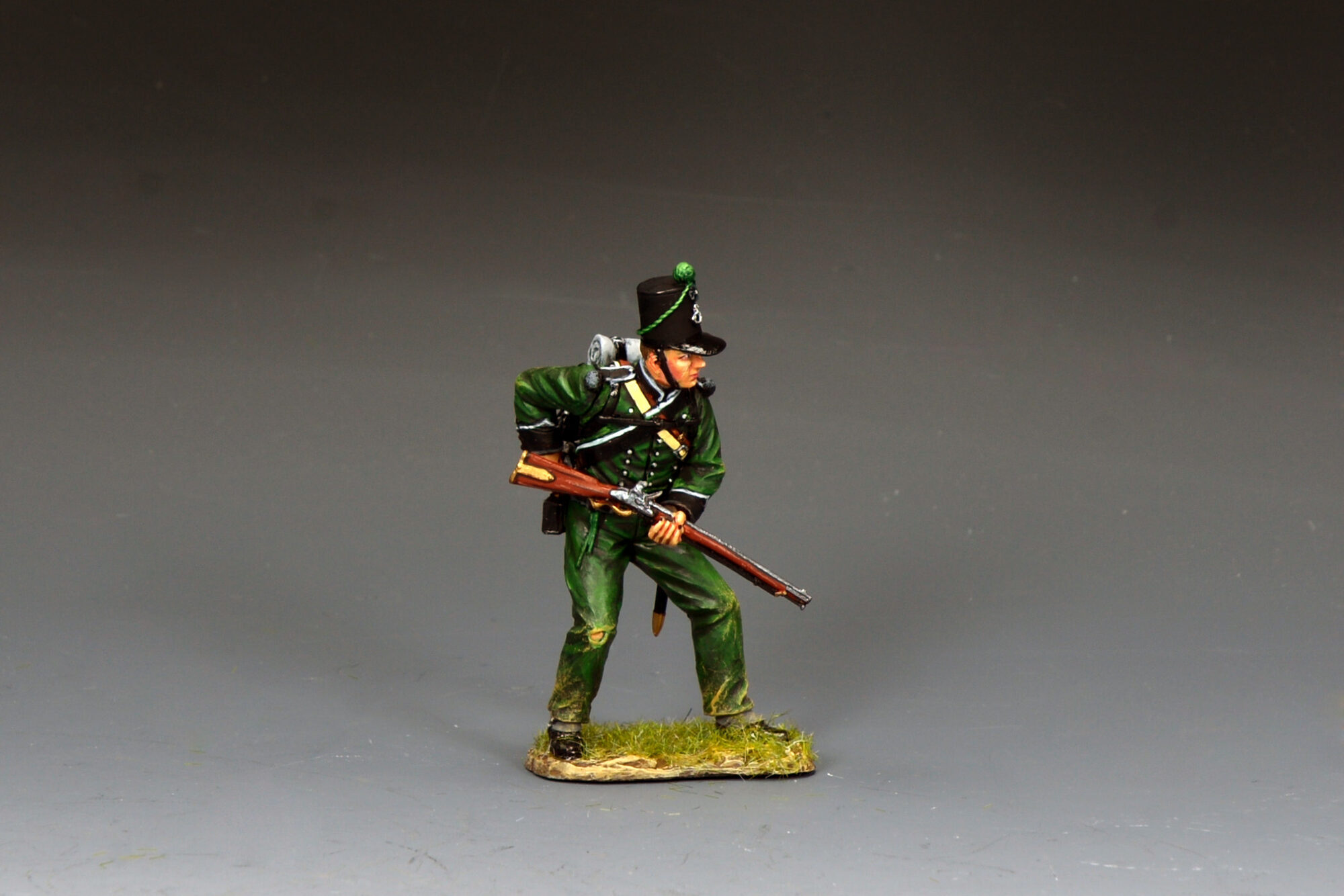 95th Rifles Reaching for a Fresh Cartridge - Saimex Toys