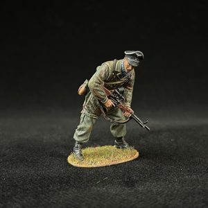 Fallschirmjager Officer with A FG42 Rifle