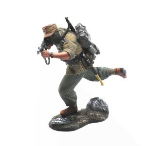 DAK050 Das Deutsche Afrika Korps Advancing Firing MP 40