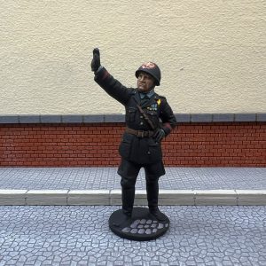 ITALIAN LEADER con elmetto uniforme NERA