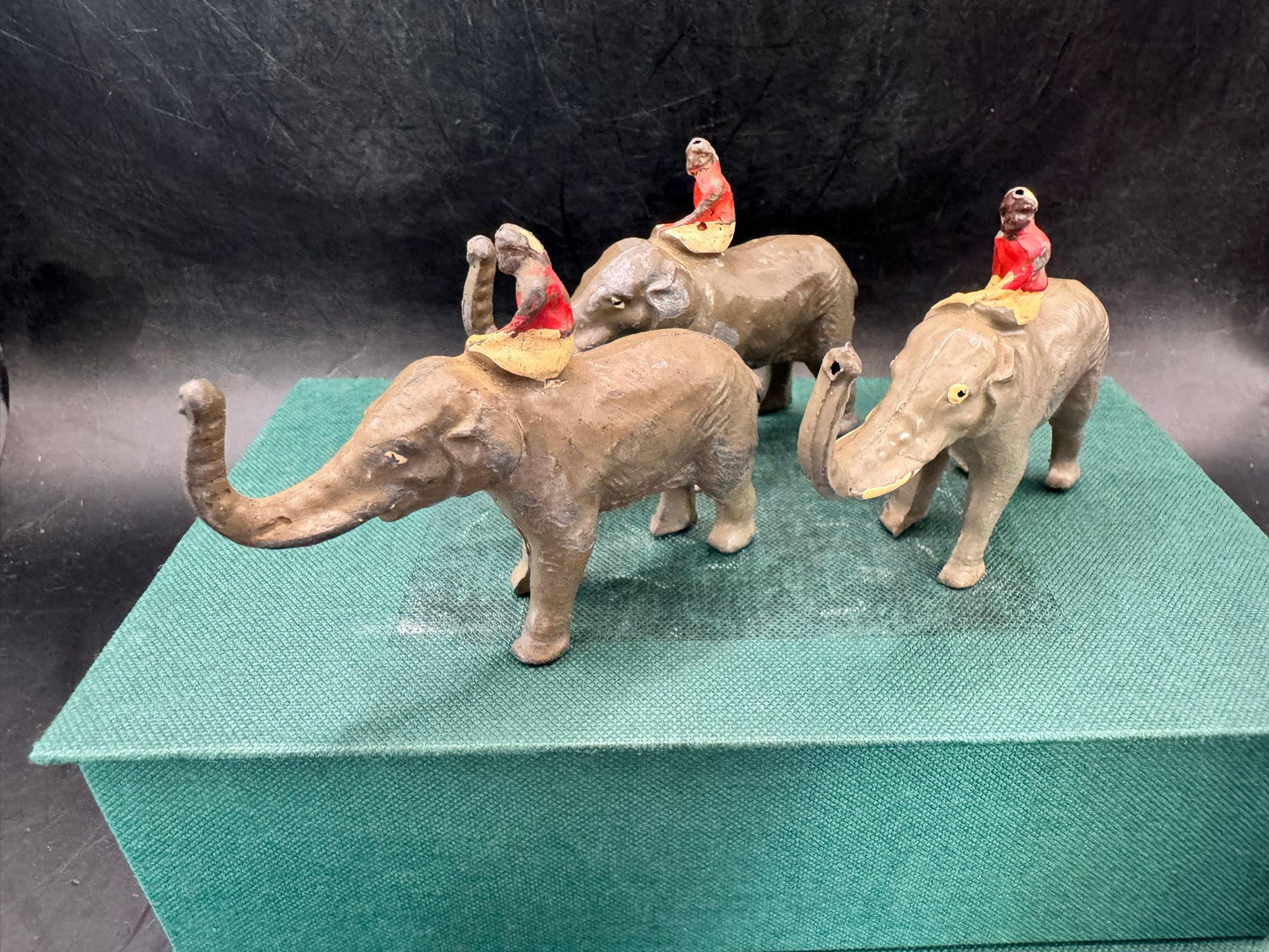 W. Britains: Elefanti