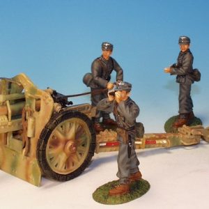 105mm Howizter, 5 man detachment firing